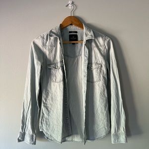 American eagle jean jacket very light and flowy